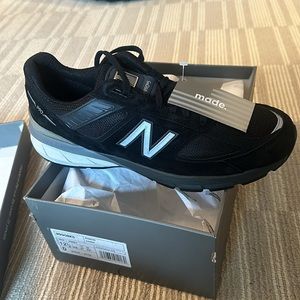 Brand New!  Men’s New Balance Sneakers. In Box